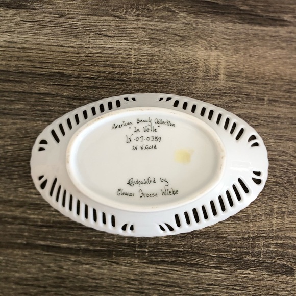 Vtg Eleanor Wiebe Porcelain Dish with 24 K Gold Trim - Picture 7 of 12